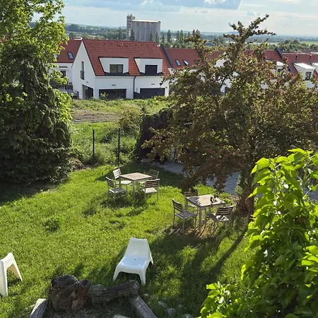 Mikulovský Domeček S Terasou, Zahradou A Vinným Sklípkem