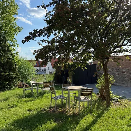 Apartahotel Mikulovský Domeček S Terasou, Zahradou A Vinným Sklípkem