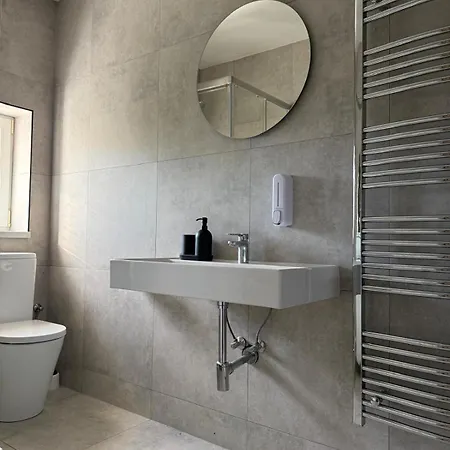 Mikulovský Domeček S Terasou, Zahradou A Vinným Sklípkem Apartahotel Mikulov