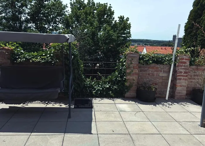 Apartmanhotel Mikulovsky Domecek S Terasou, Zahradou A Vinnym Sklipkem